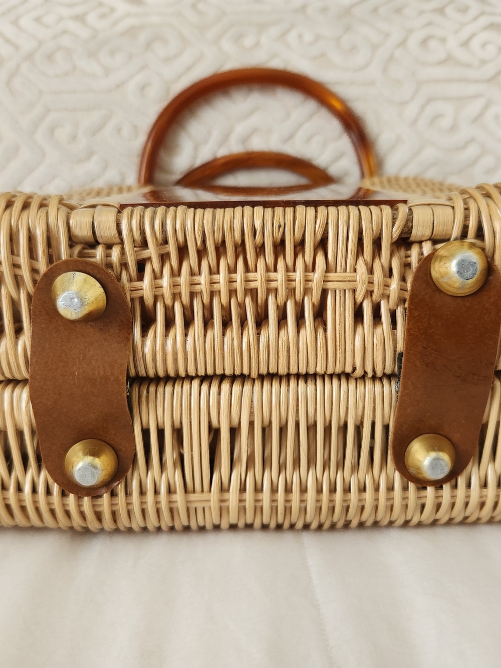Vintage Princess Charming by Atlas Wicker Handbag – Mid-Century Amber Lucite - Picture 7 of 9